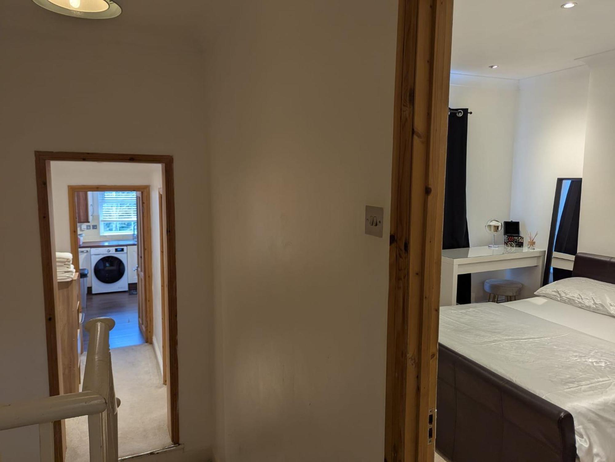 Fully-equipped Flat In The Of London