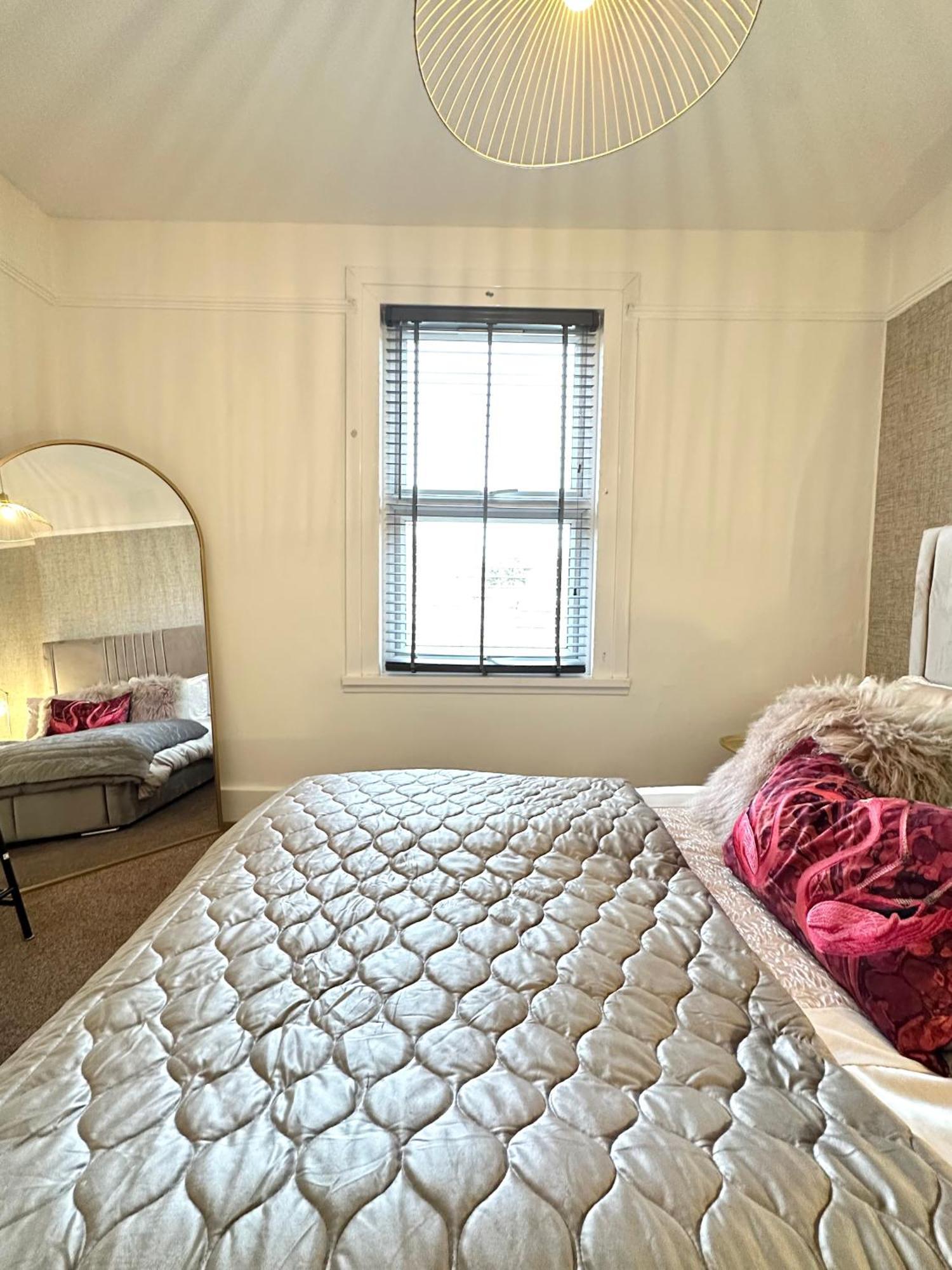 Privatunterkunft Luxe 4br Retreat London