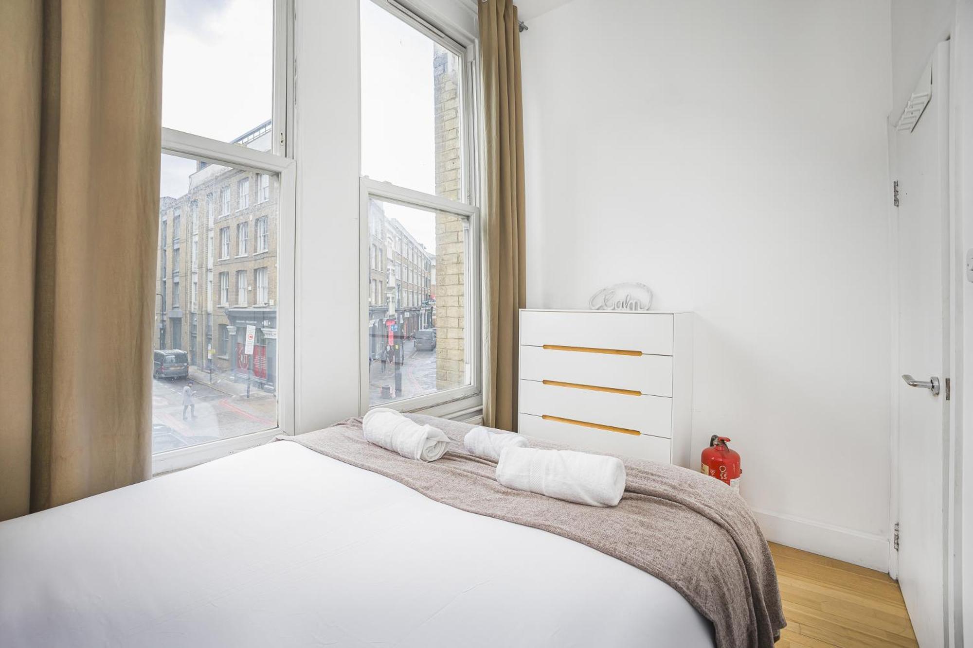 Apartment Great Eastern 1 By Artsy London