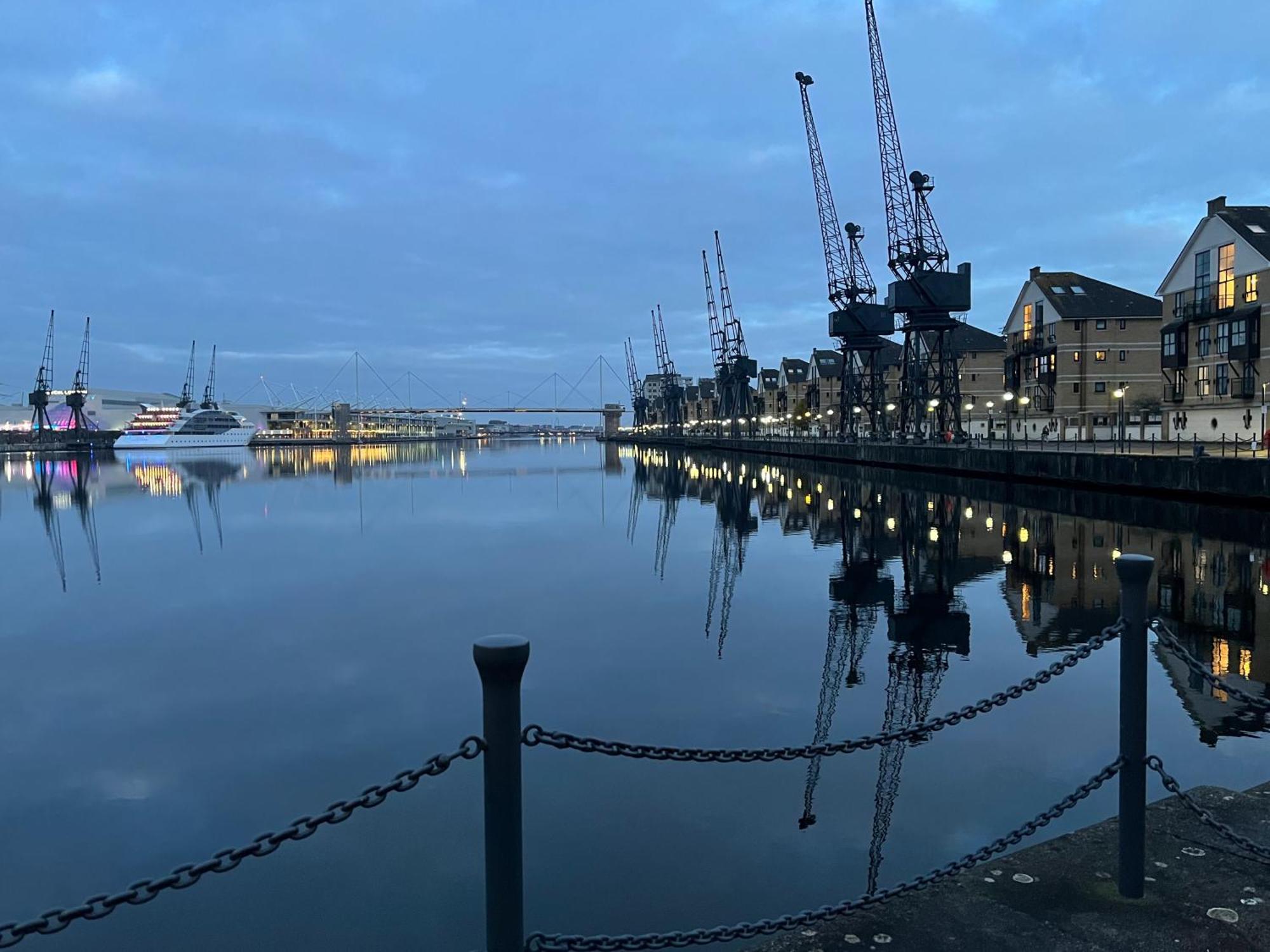 Panoramic Docklands With Waterfront Views Londres