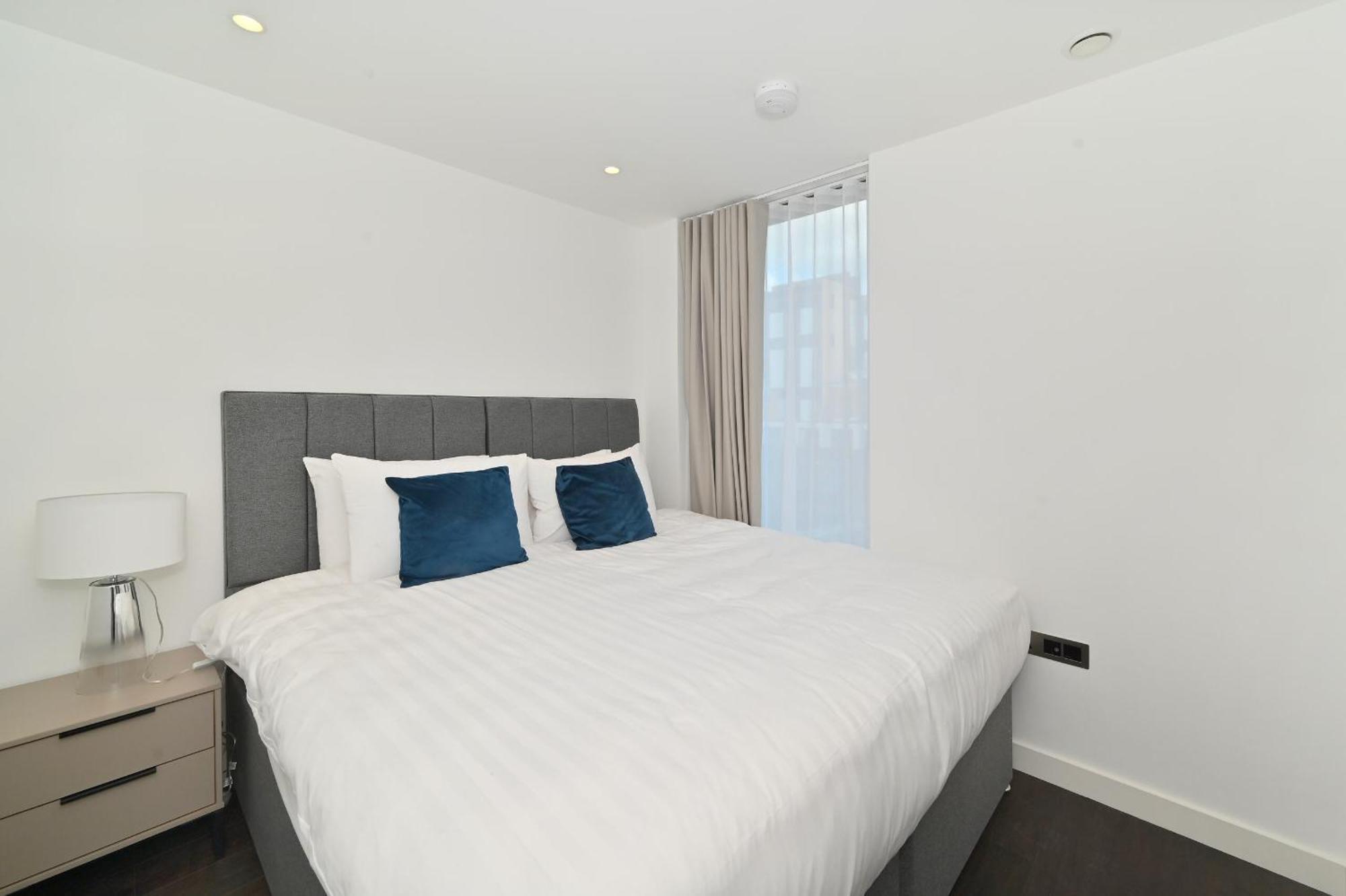Access Tower Hill Apartment *