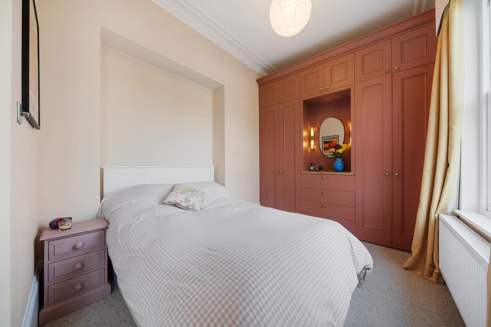 Spacious & Luxurious 2-bedroom Edwardian *