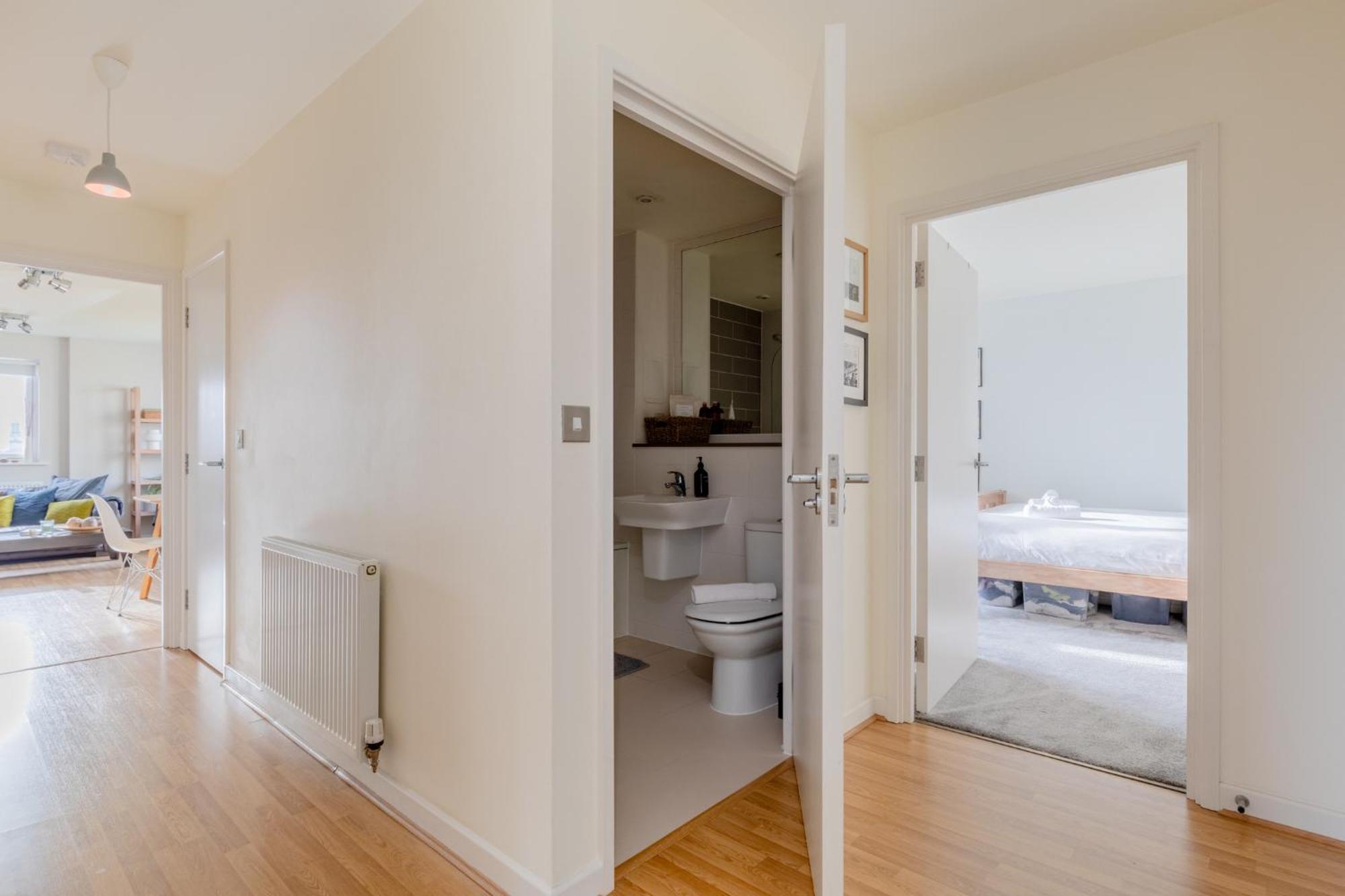 Apartment Sun Filled 2bd Flat With Views Mile End