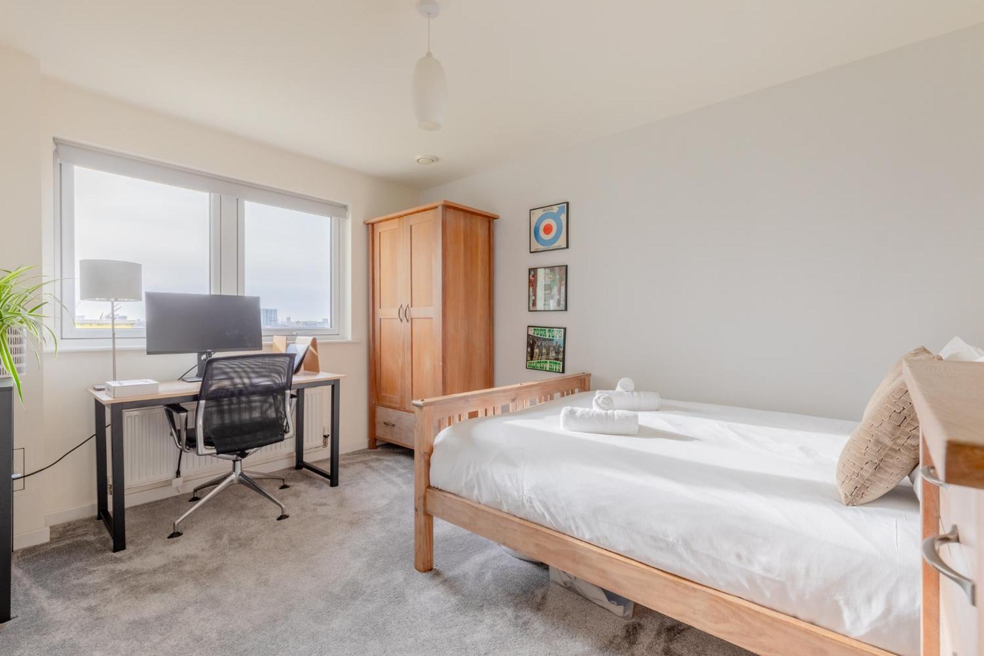 Sun Filled 2bd Flat With Views Mile End