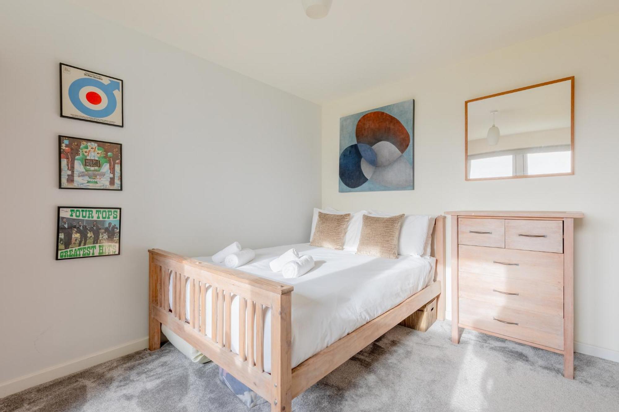 Sun Filled 2bd Flat With Views Mile End Apartment