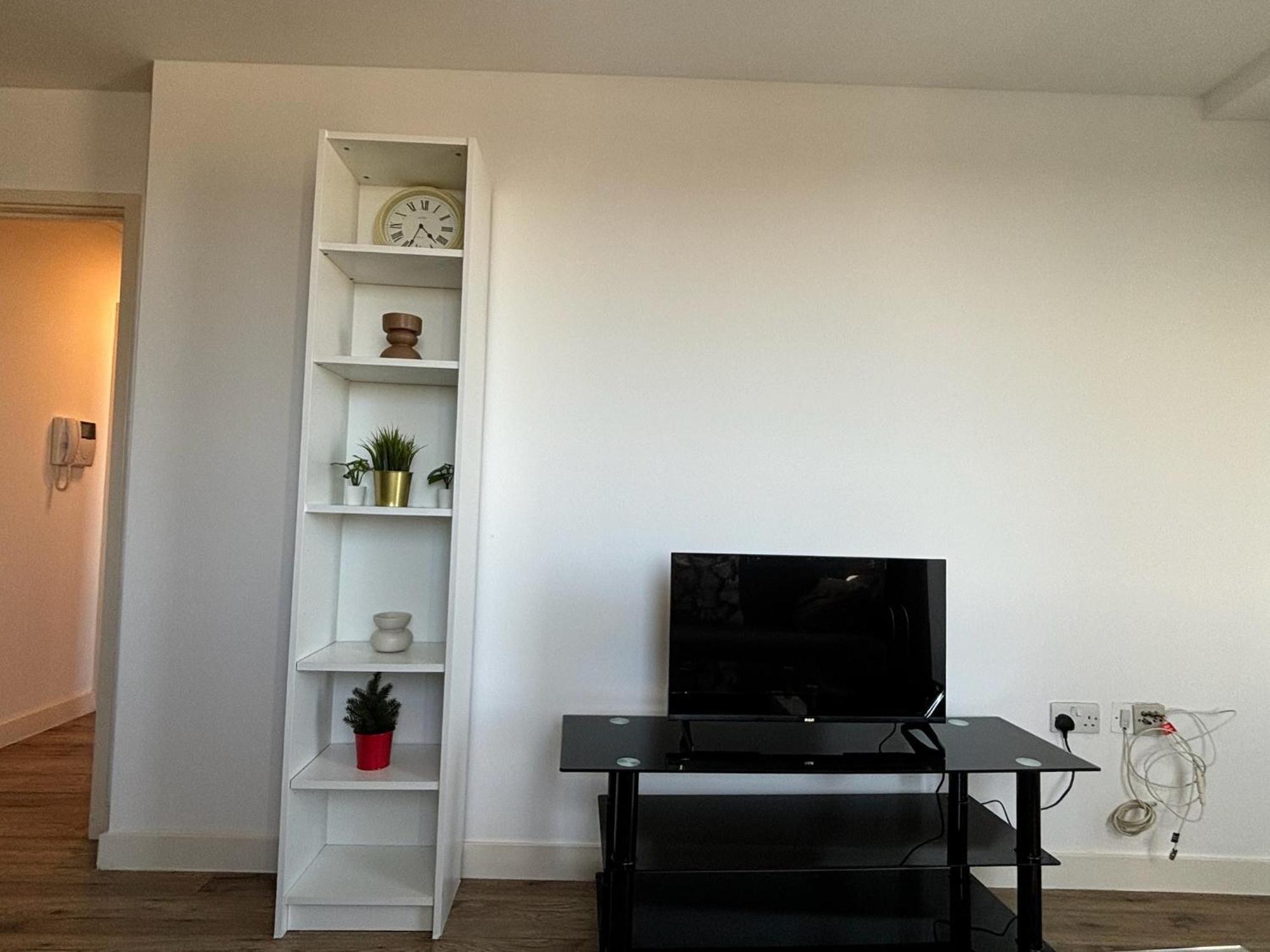 3 Bed Balcony Greenwich Retreat Apartment *