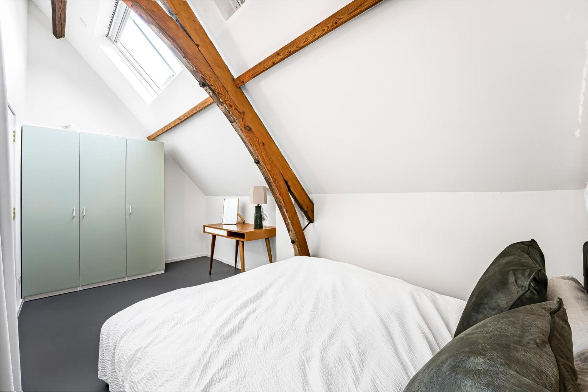 Casa de férias Schoolbell Mews Full 3 Bedroom 2 Bathroom Architect Designed Mews House Fabulous Bow, Victoria Park Location *