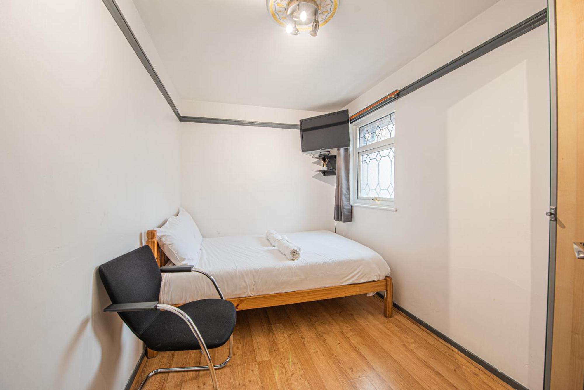 Spacious 4-bed With Garden & Free Parking Londres