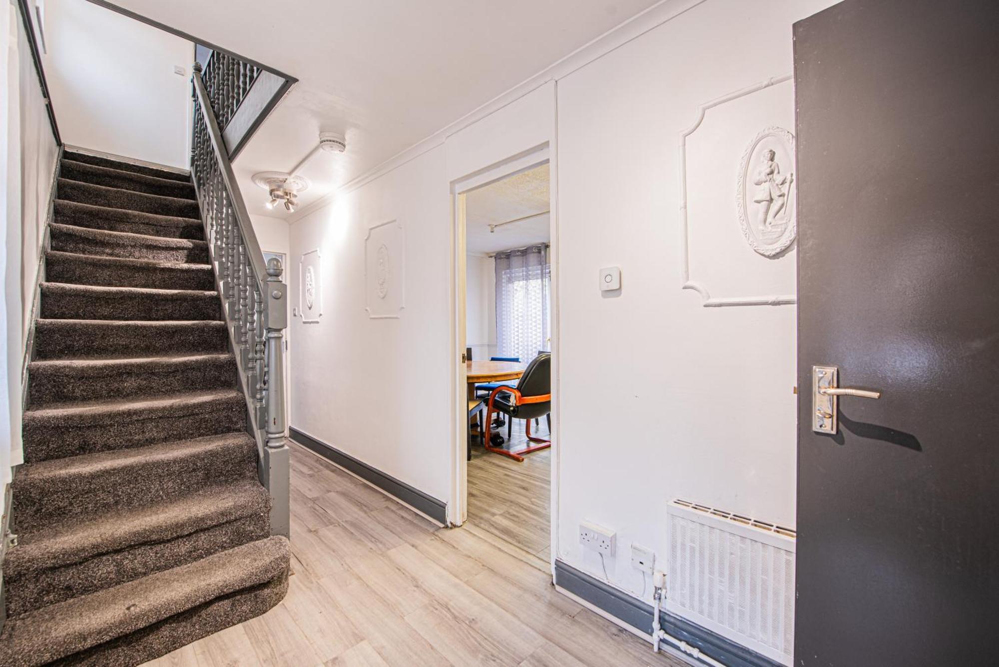 Spacious 4-bed With Garden & Free Parking Apartamento *