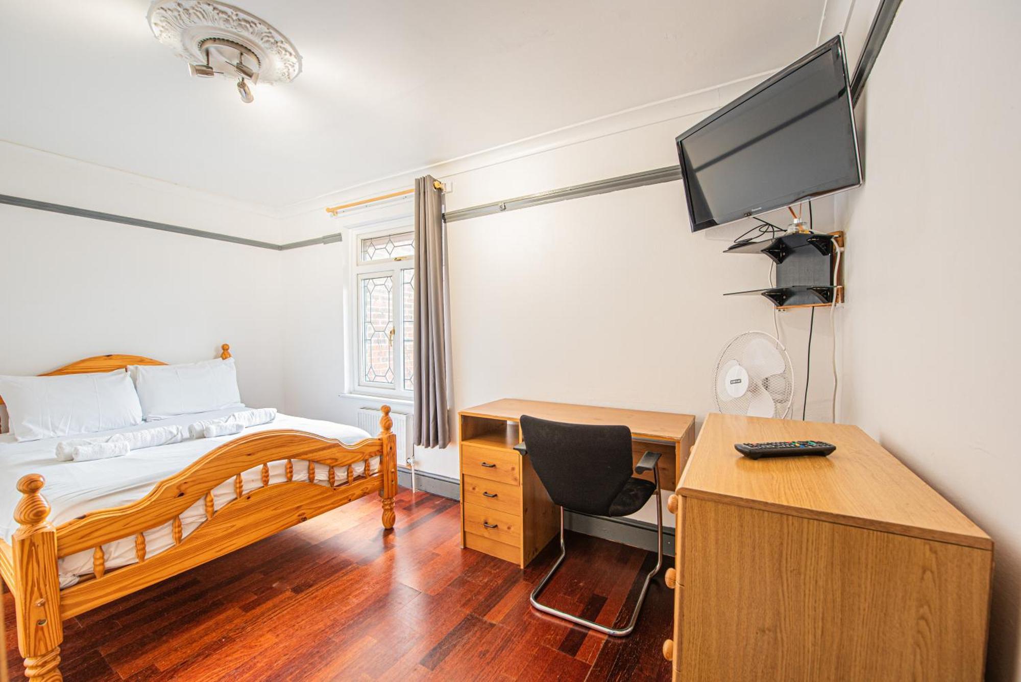 Spacious 4-bed With Garden & Free Parking Apartamento