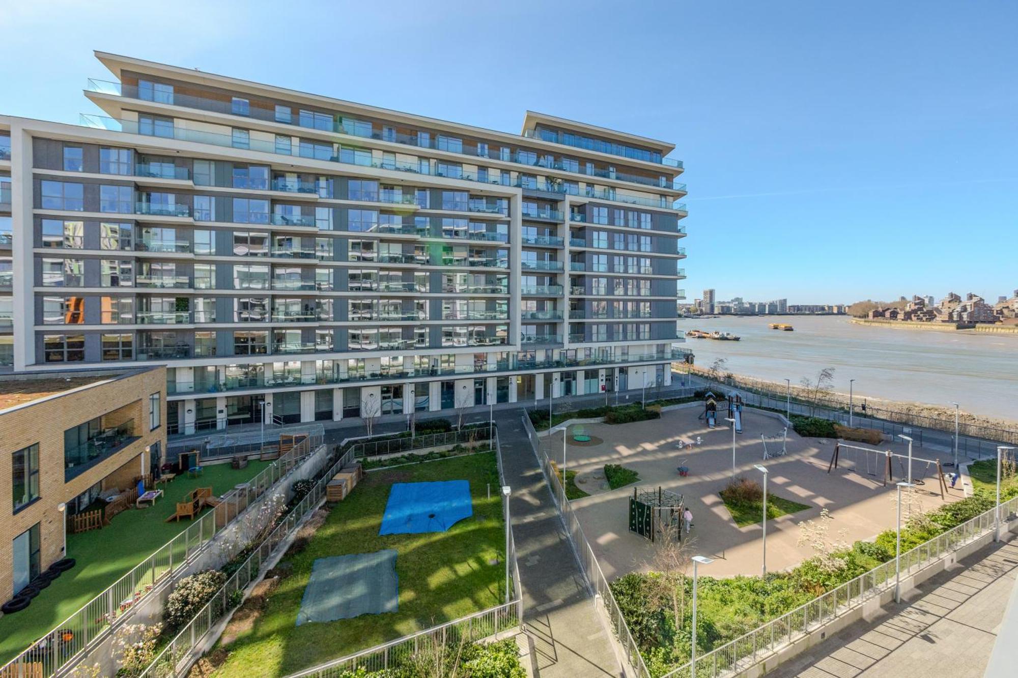 Apartment Cosy 2br Riverside In Greenwich With Balcony London