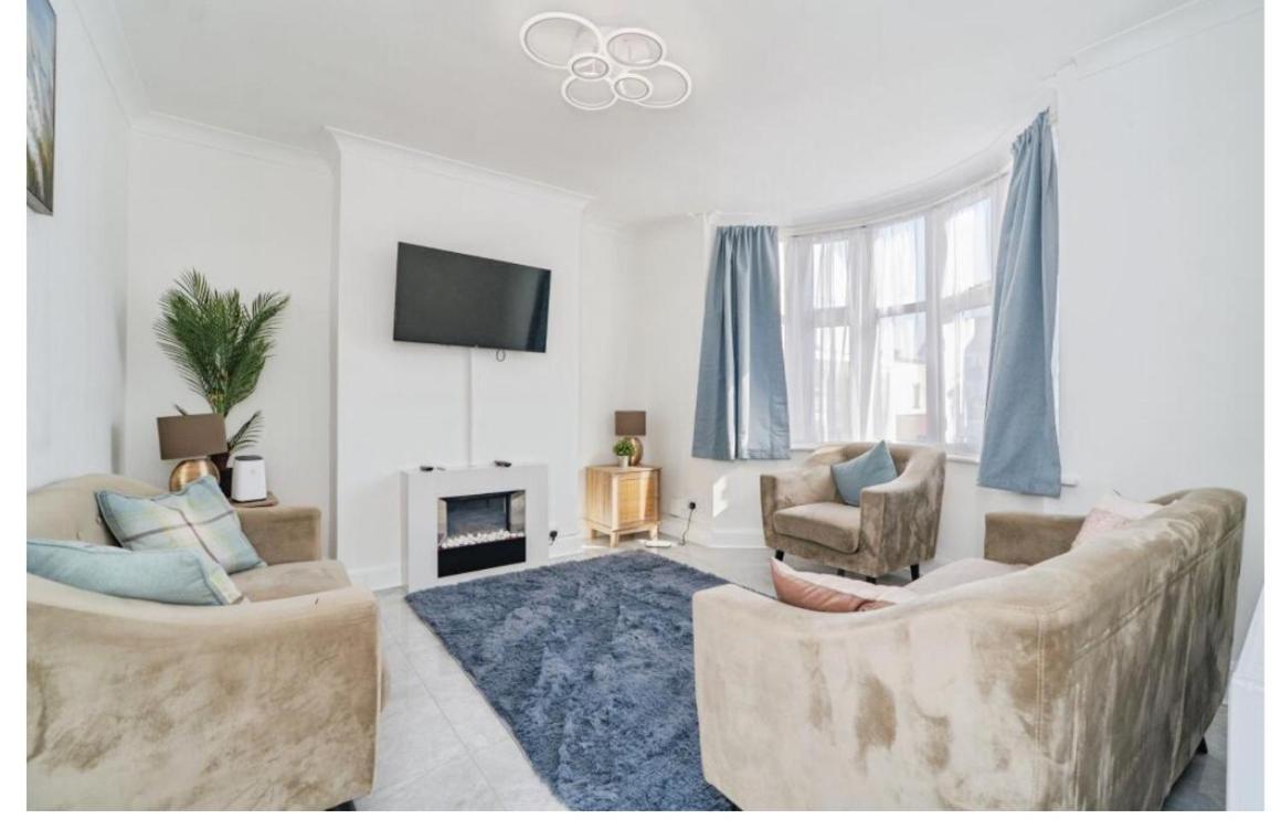 Eejs Stylish 3 Bedroom House - Greenwich Holiday home