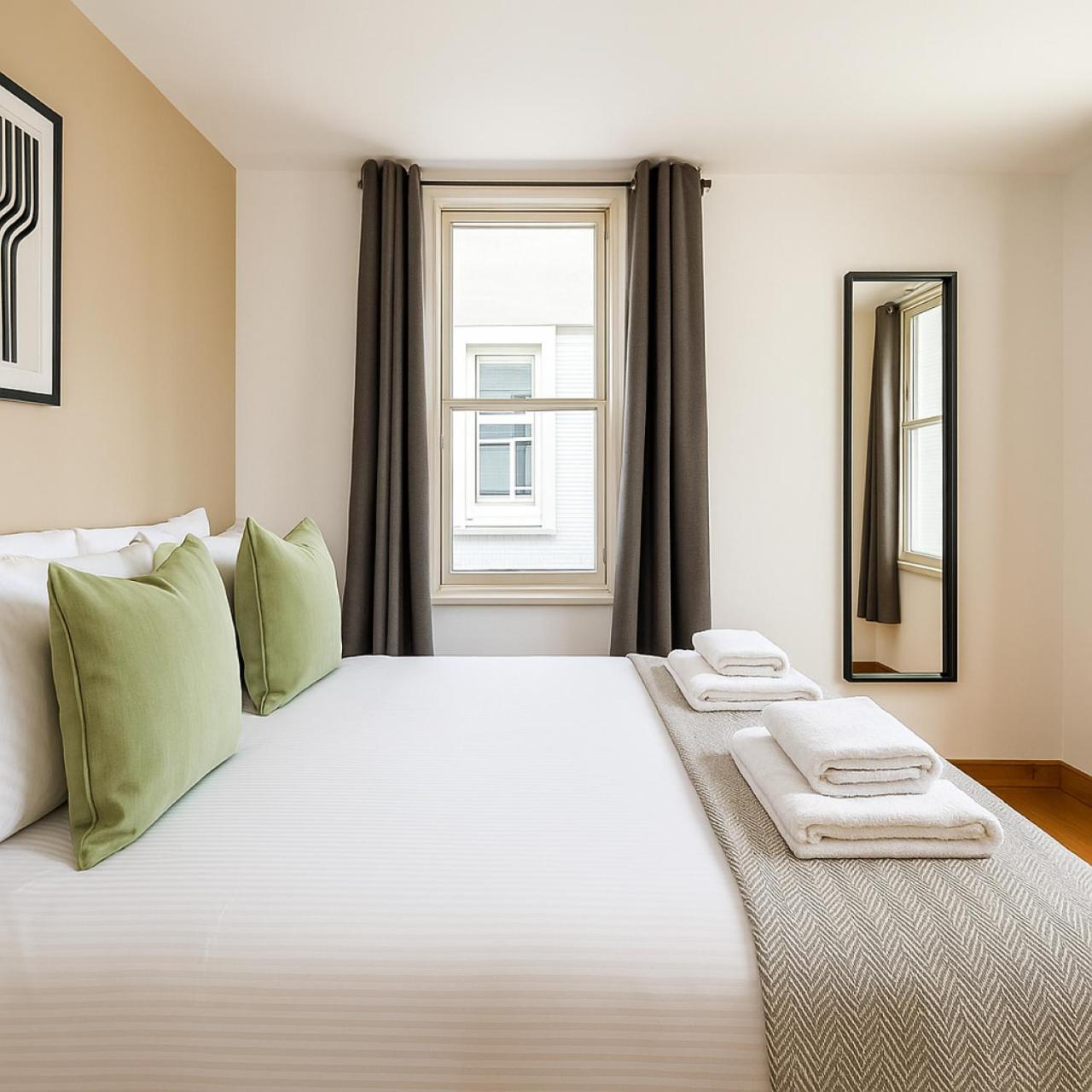 Outstanding In Clerkenwell Apartment