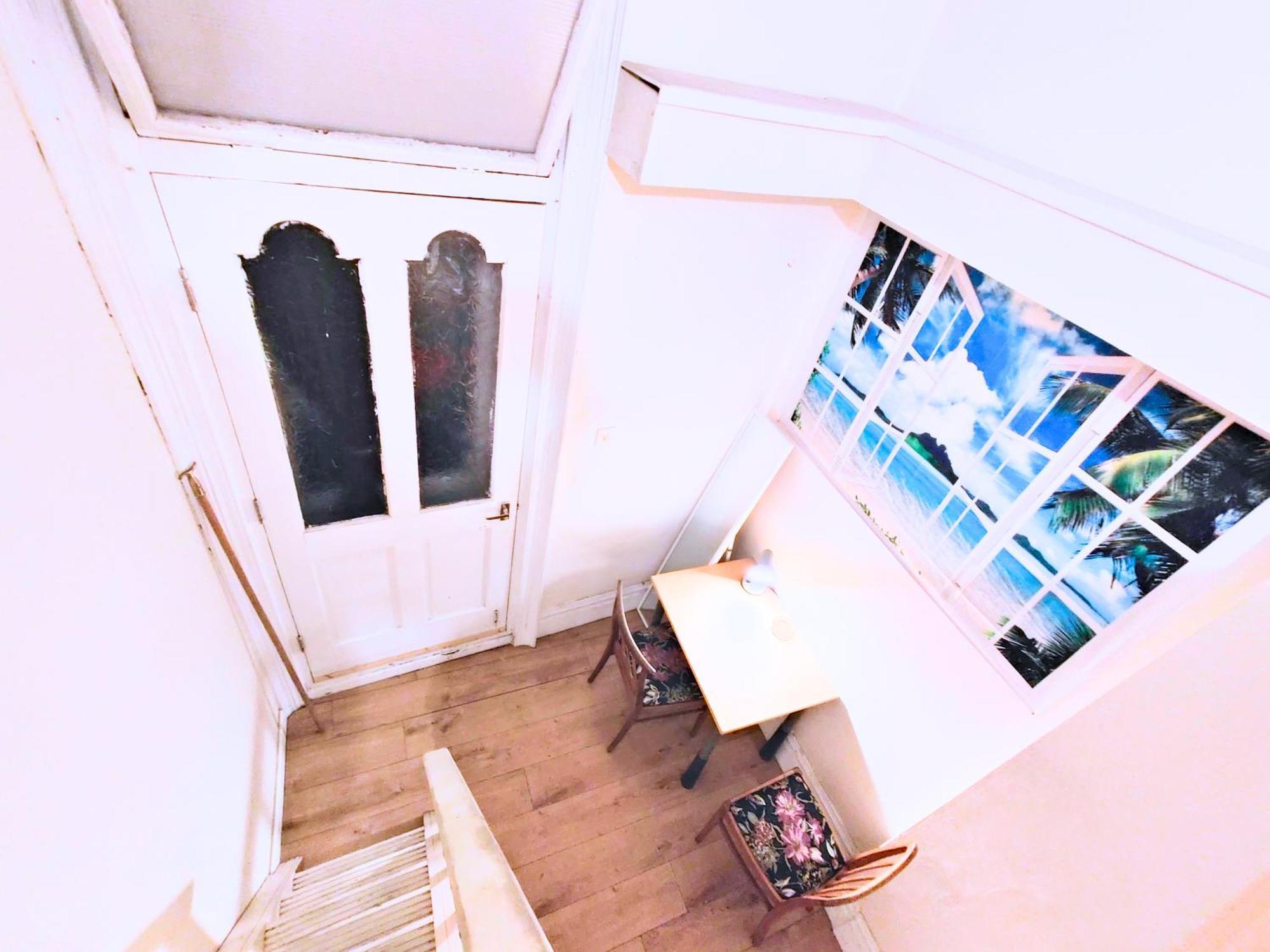 Casa de hóspedes R1 Mezzanine Double Bed Balcony *