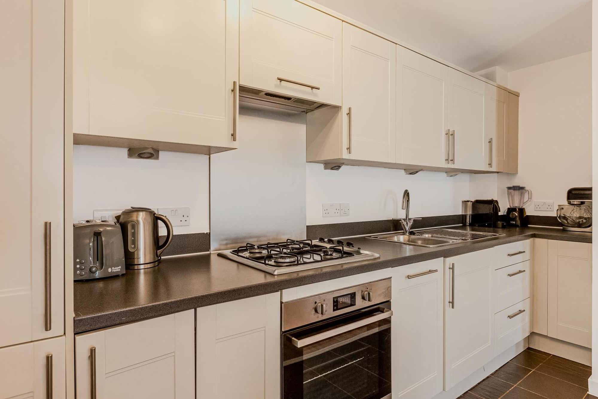 Greenwhich - Charming 2 Bed Flat *