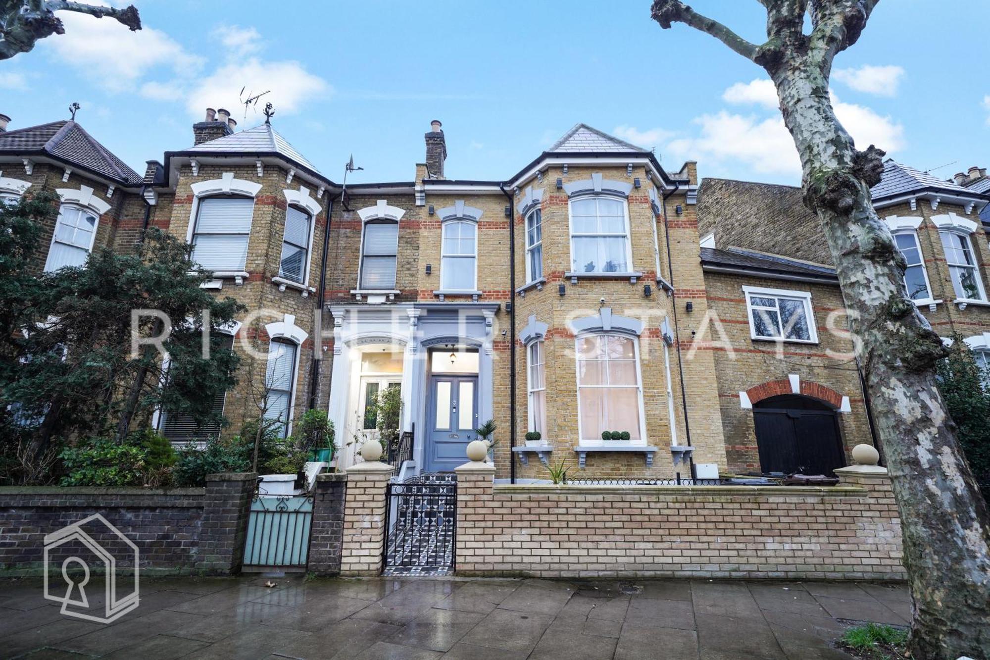 Hackney - En-suite & Amenities Hotel