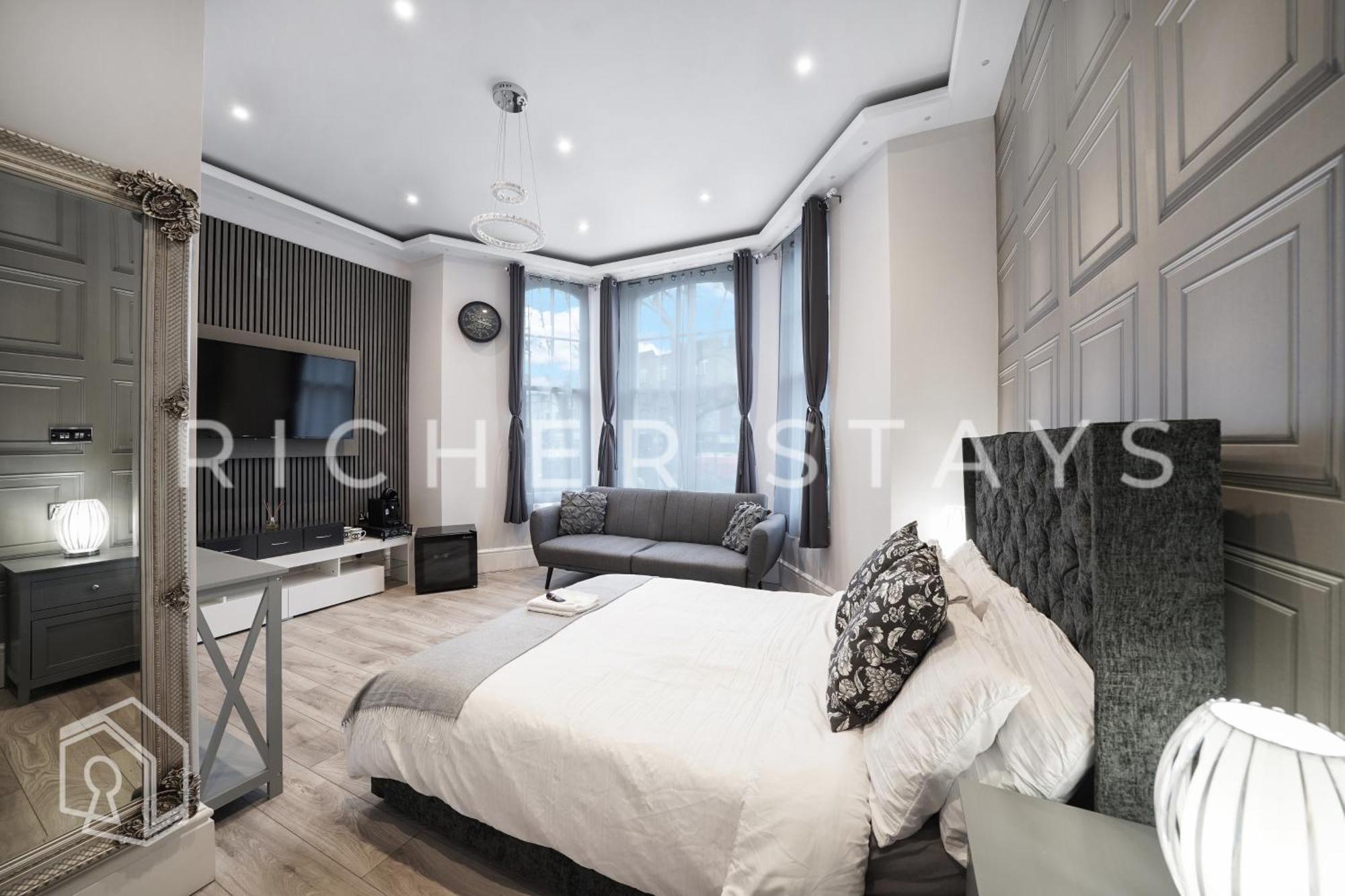 Hackney - En-suite & Amenities Hotel 4*
