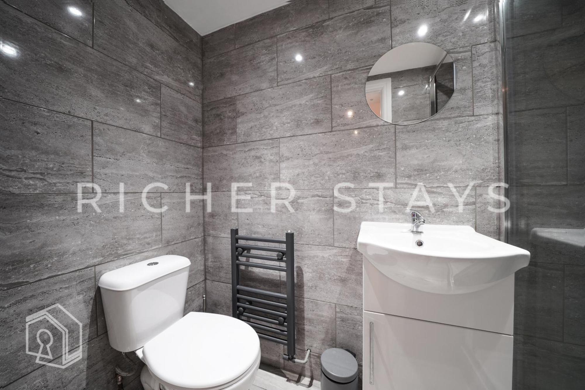 Hackney - En-suite & Amenities Hotel 4*
