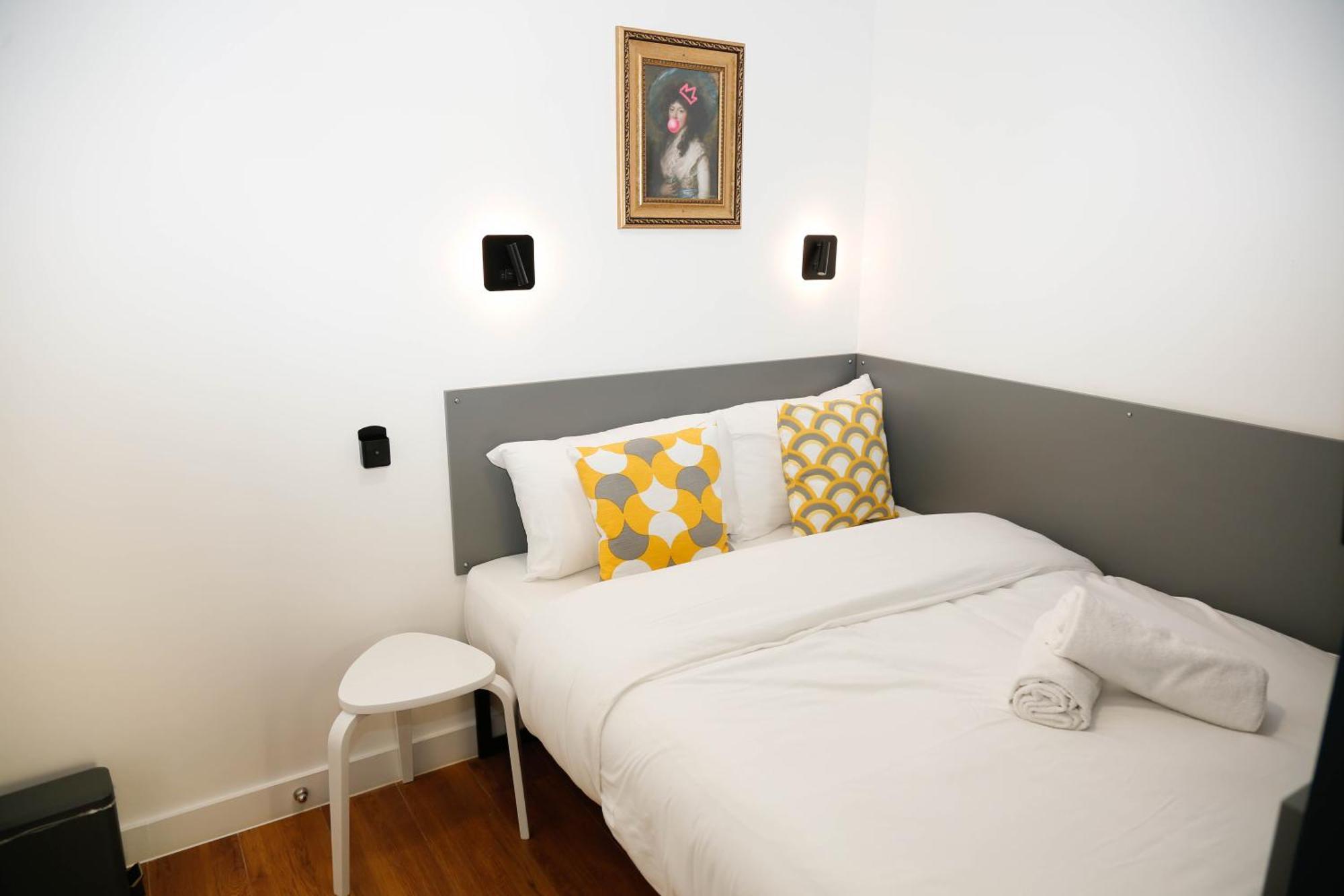Apartment New Luxury In Location Next To Shops, Cafes, Bars & Metro London