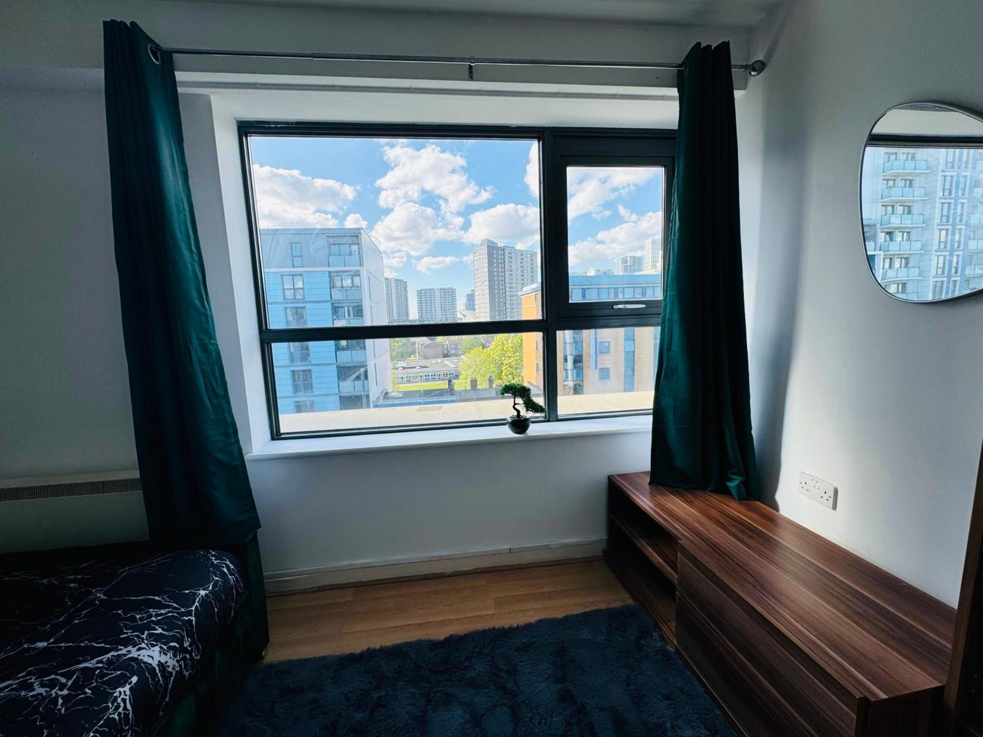 Magnificent Luxurious For 6ppl In Stratford - 6mins Walk To Stratford Station *