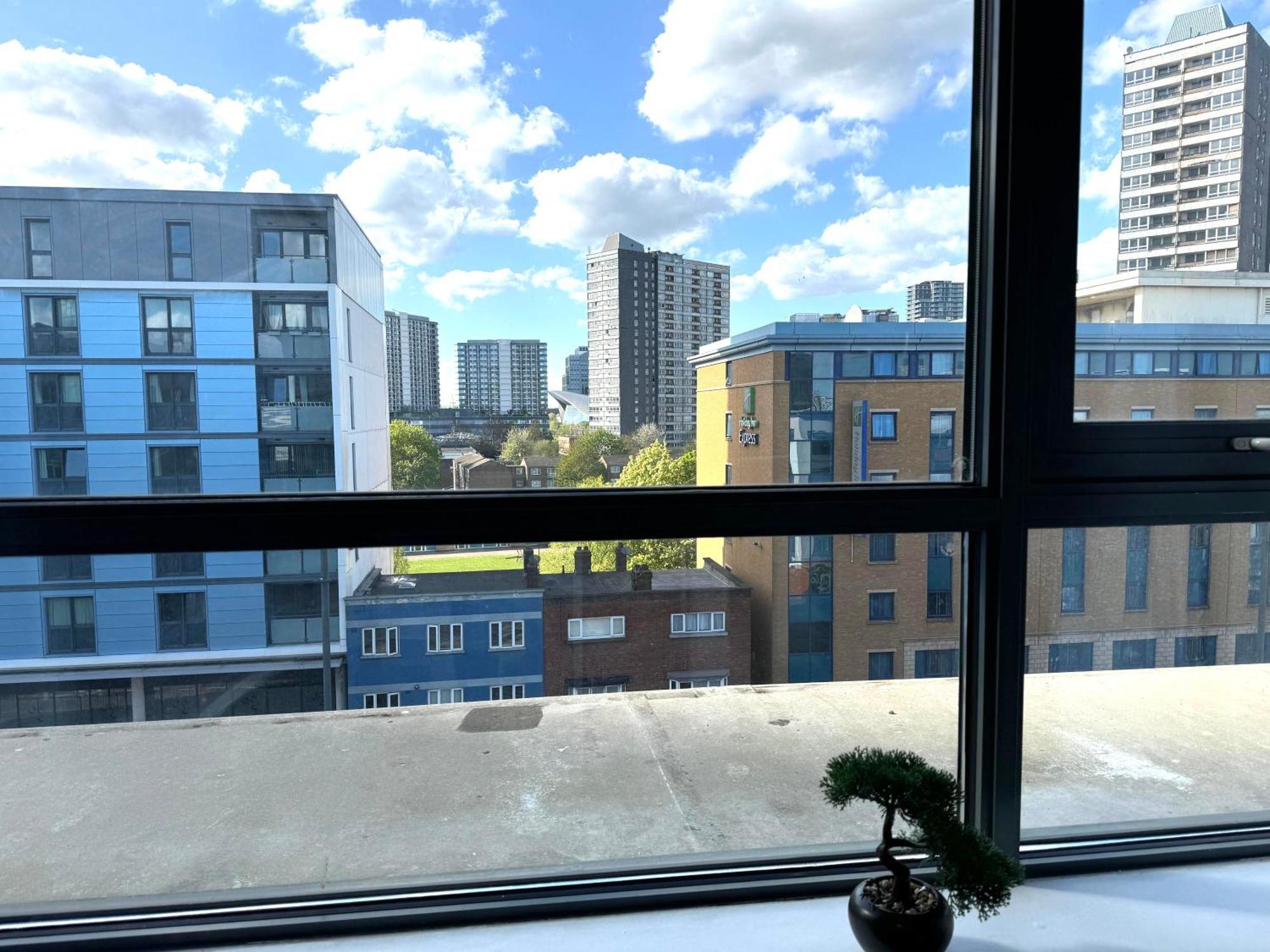 Magnificent Luxurious For 6ppl In Stratford - 6mins Walk To Stratford Station Apartment London