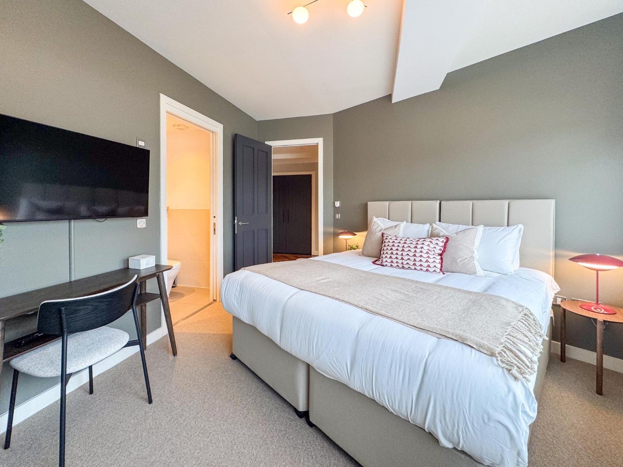Be - The Old Street Residences Apartment *