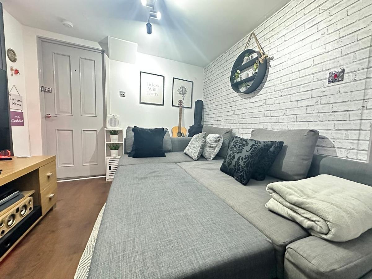Cozy Modern In The Heart Of Ferienhaus *