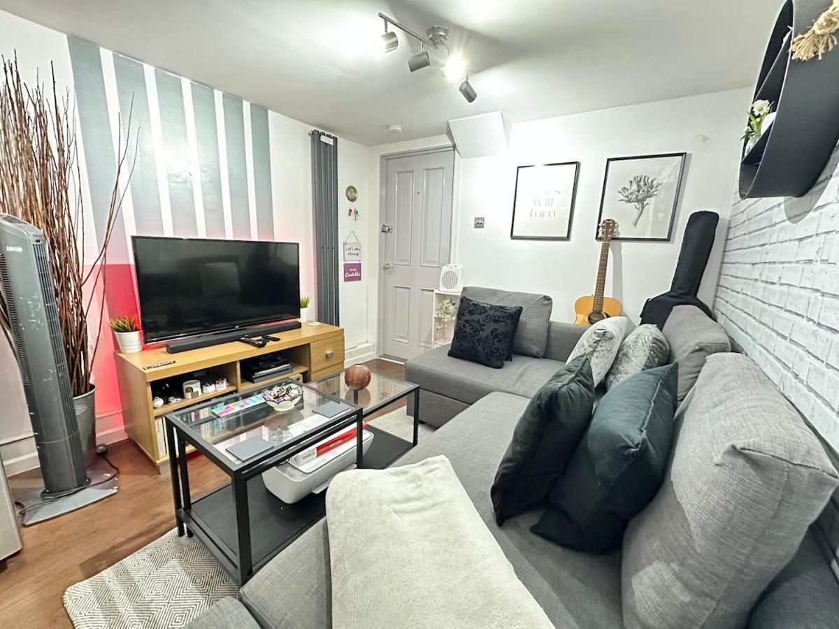 Ferienhaus Cozy Modern In The Heart Of London