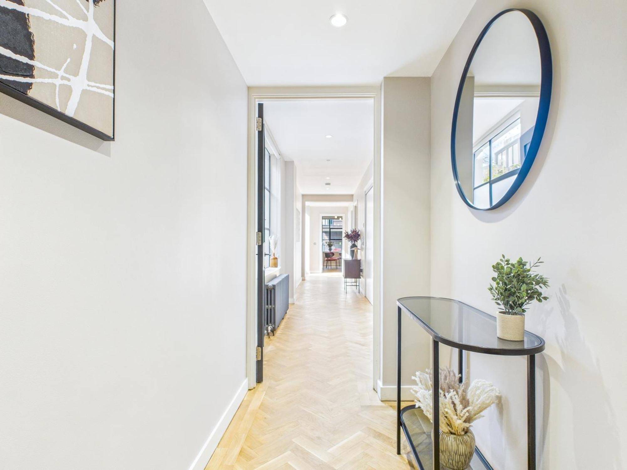 Be - The Old Street Residences Apartment