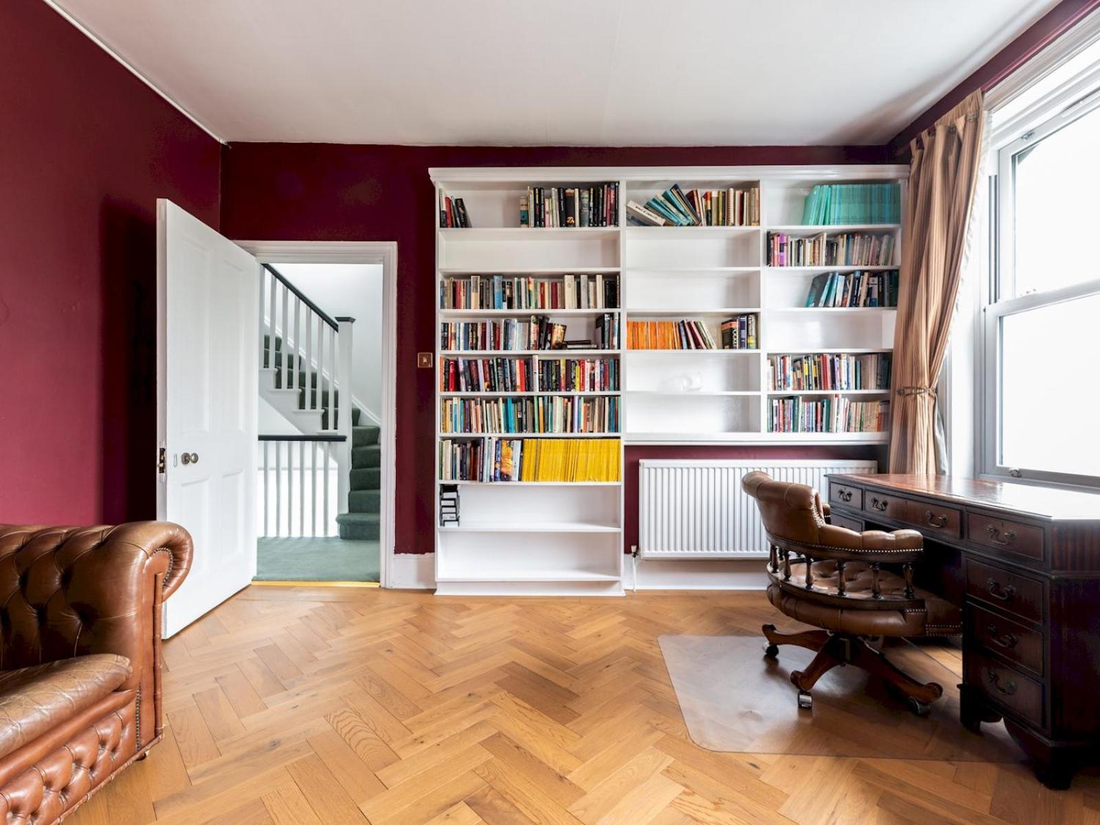 Pass The Keys Elegant 4br House Parking Garden Library London