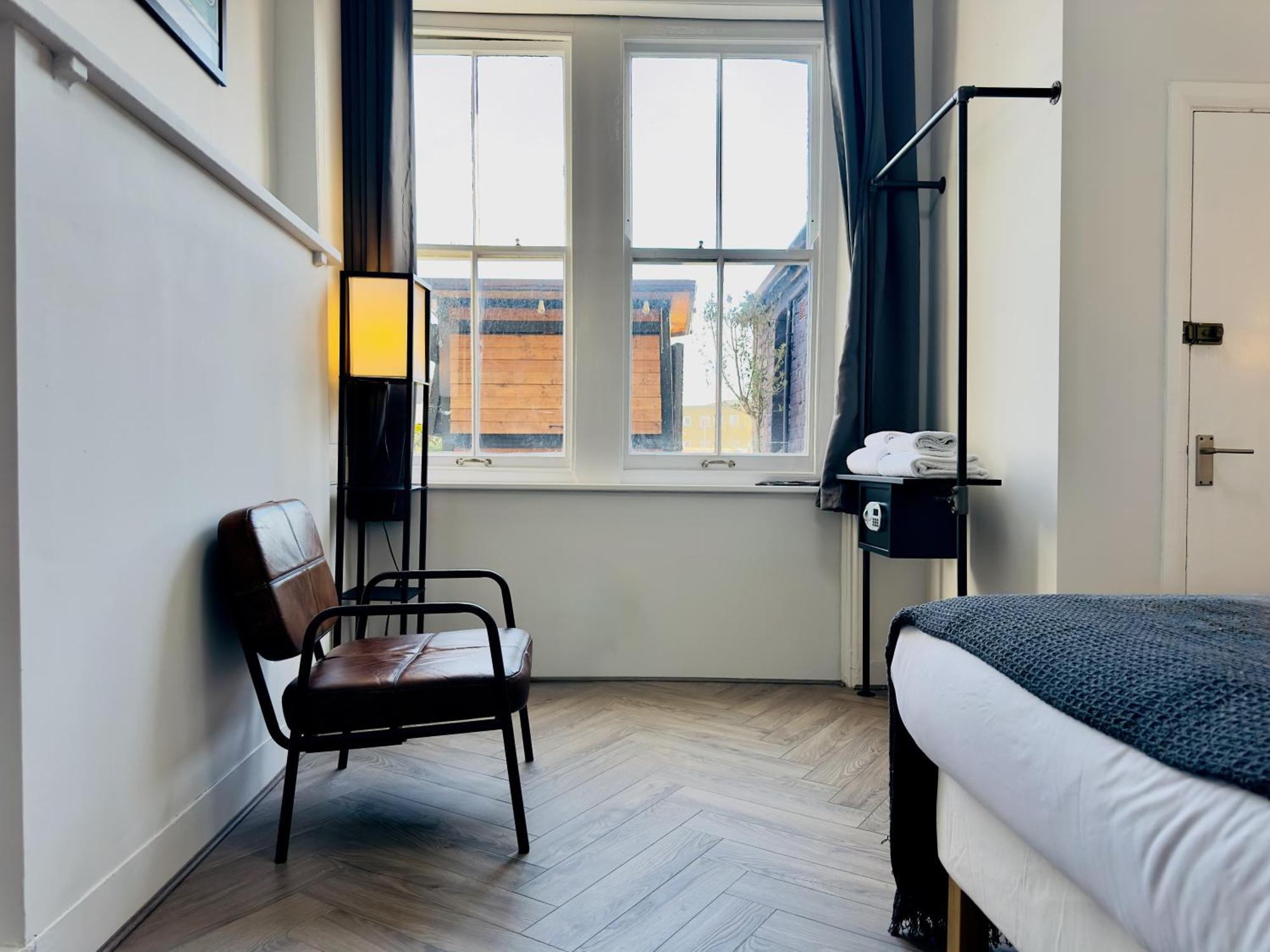 D8 House Apartment London