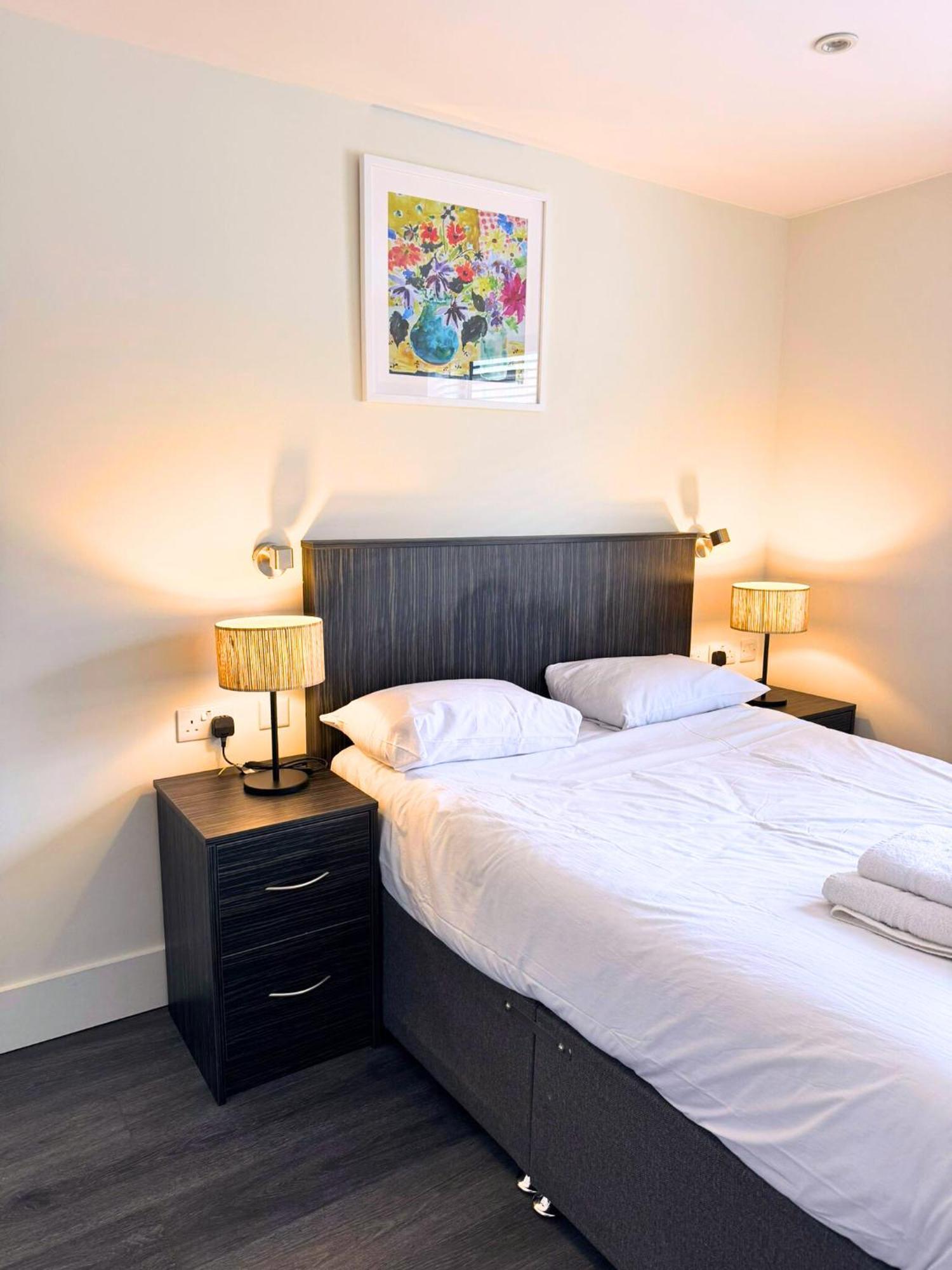 Hive - East Apartment London