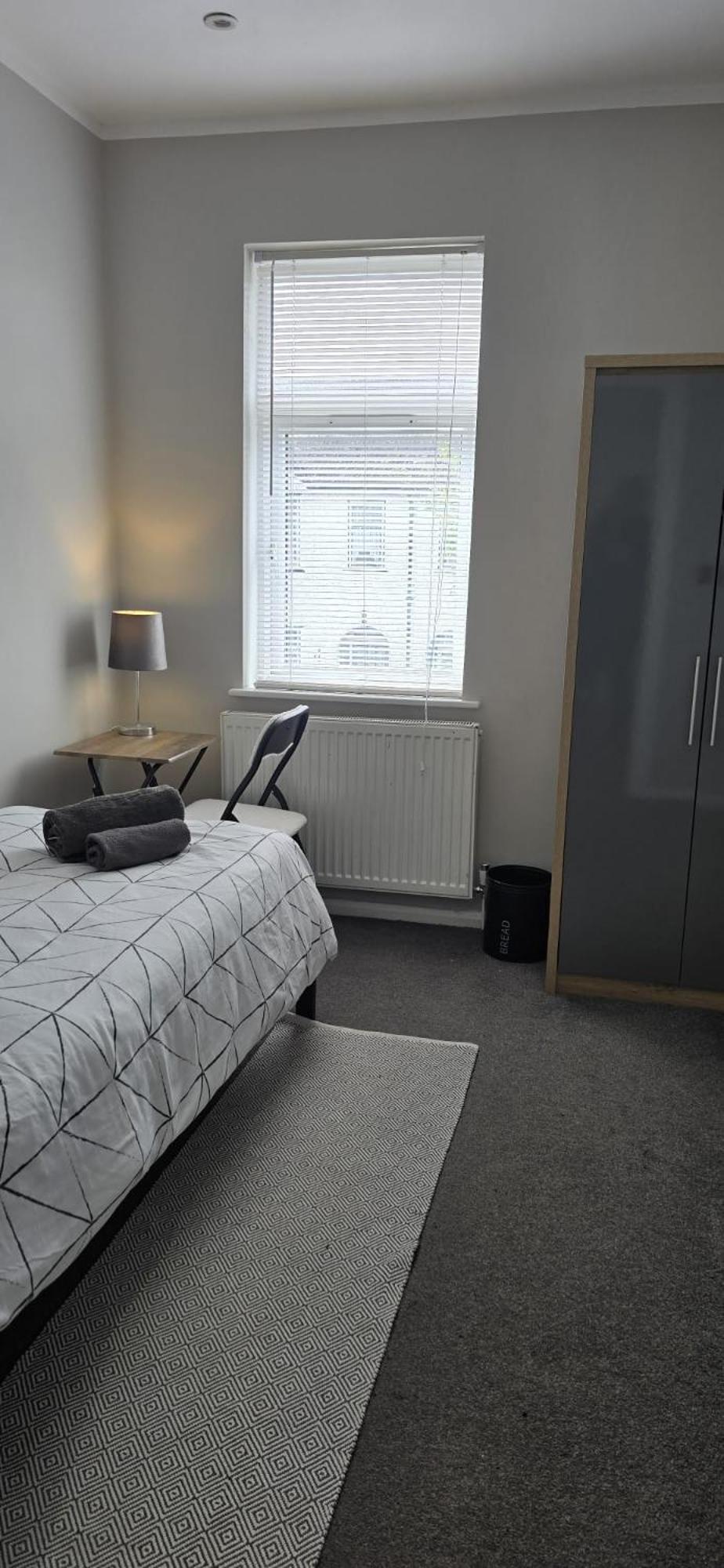 Alross With Breakfast Free London