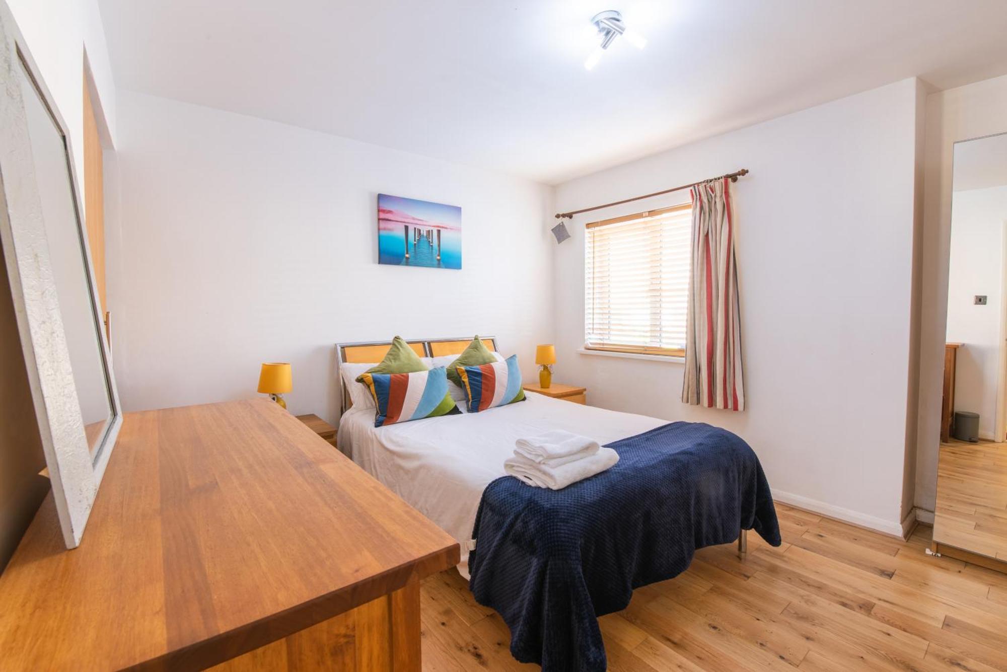 Apartment London Stratford - Spacious 2 Bed Flat With Secured Parking & Private Garden London