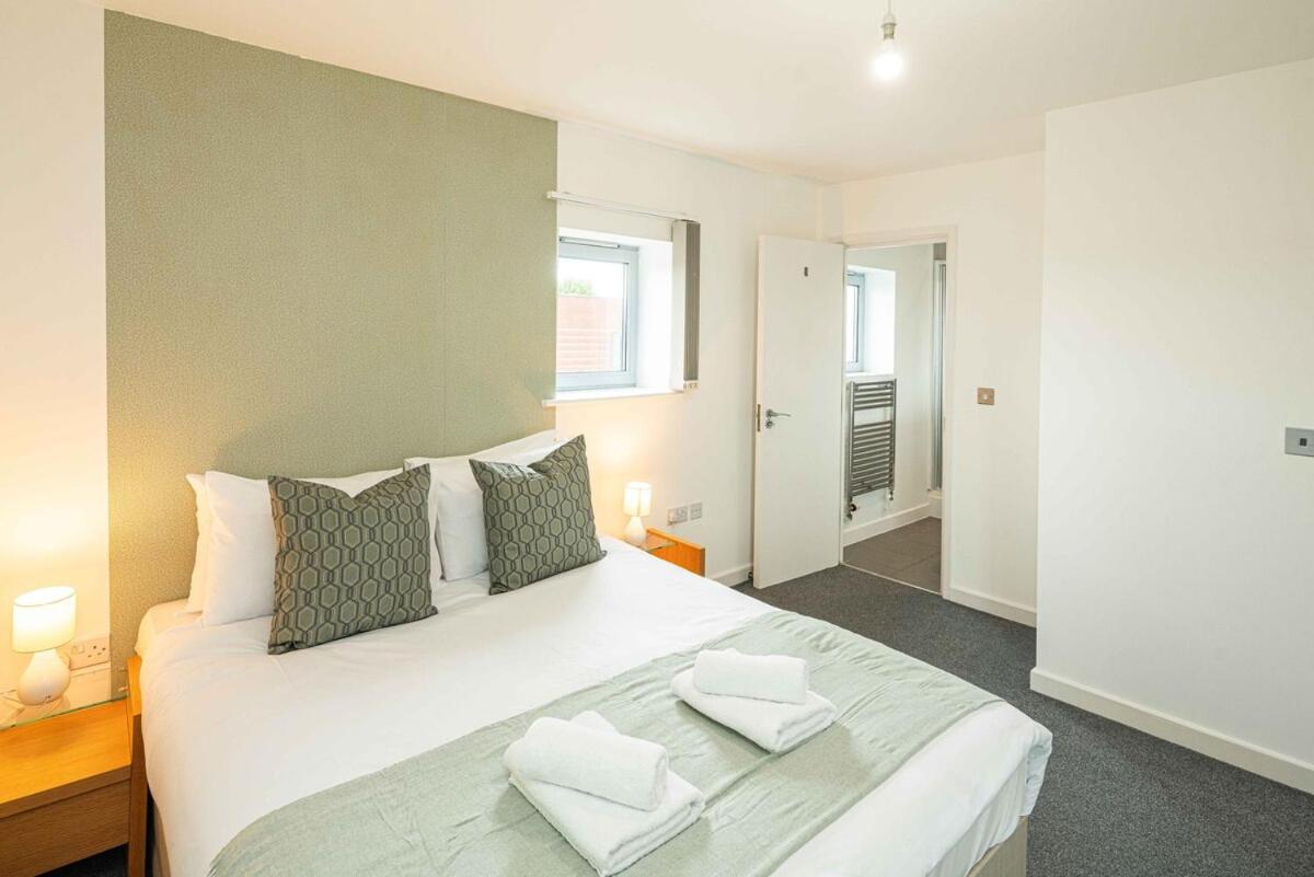 Stylish 2-bed With Stunning View *