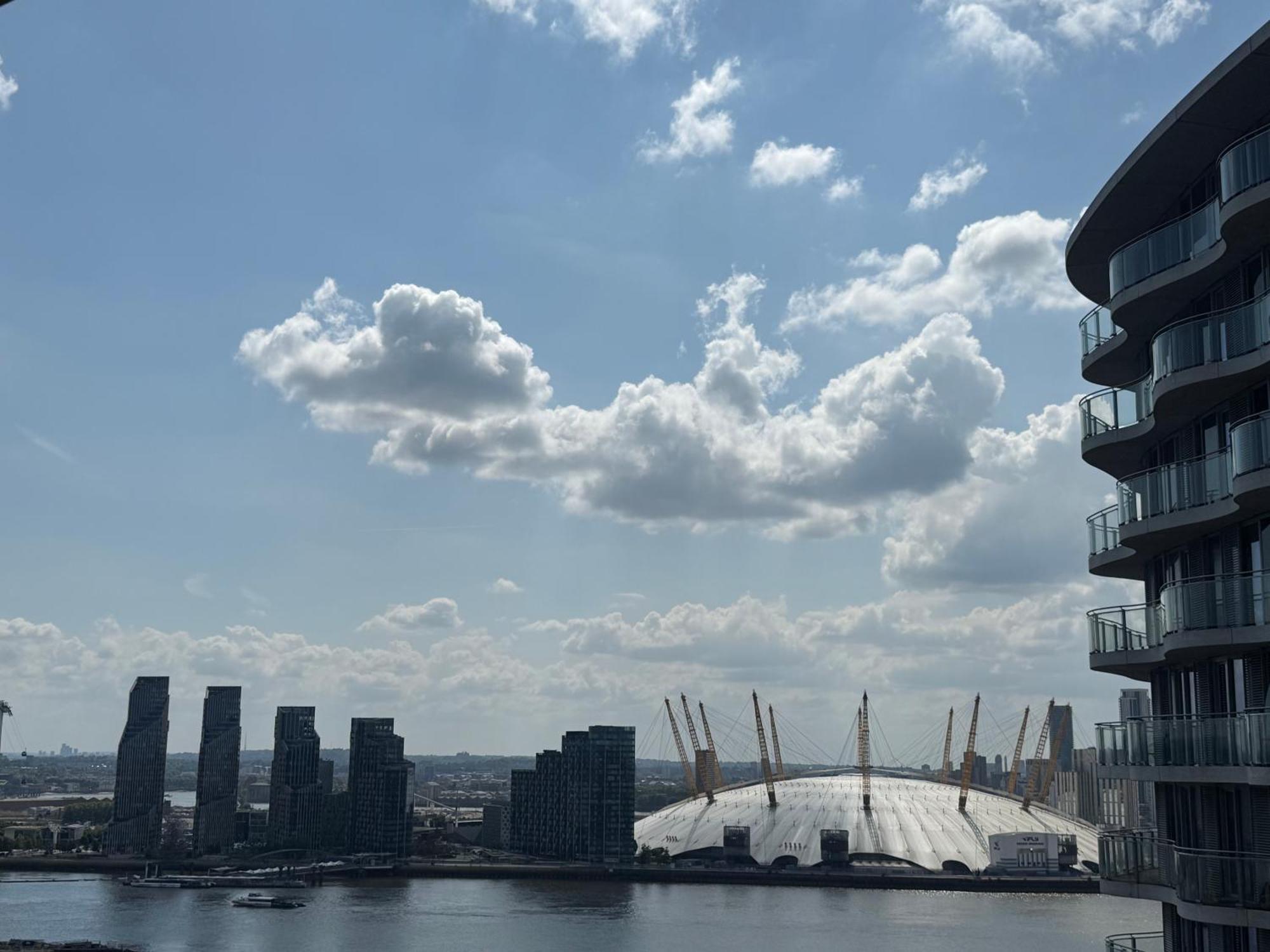 The Heights At Riverline O2 View & Ac Apartment *