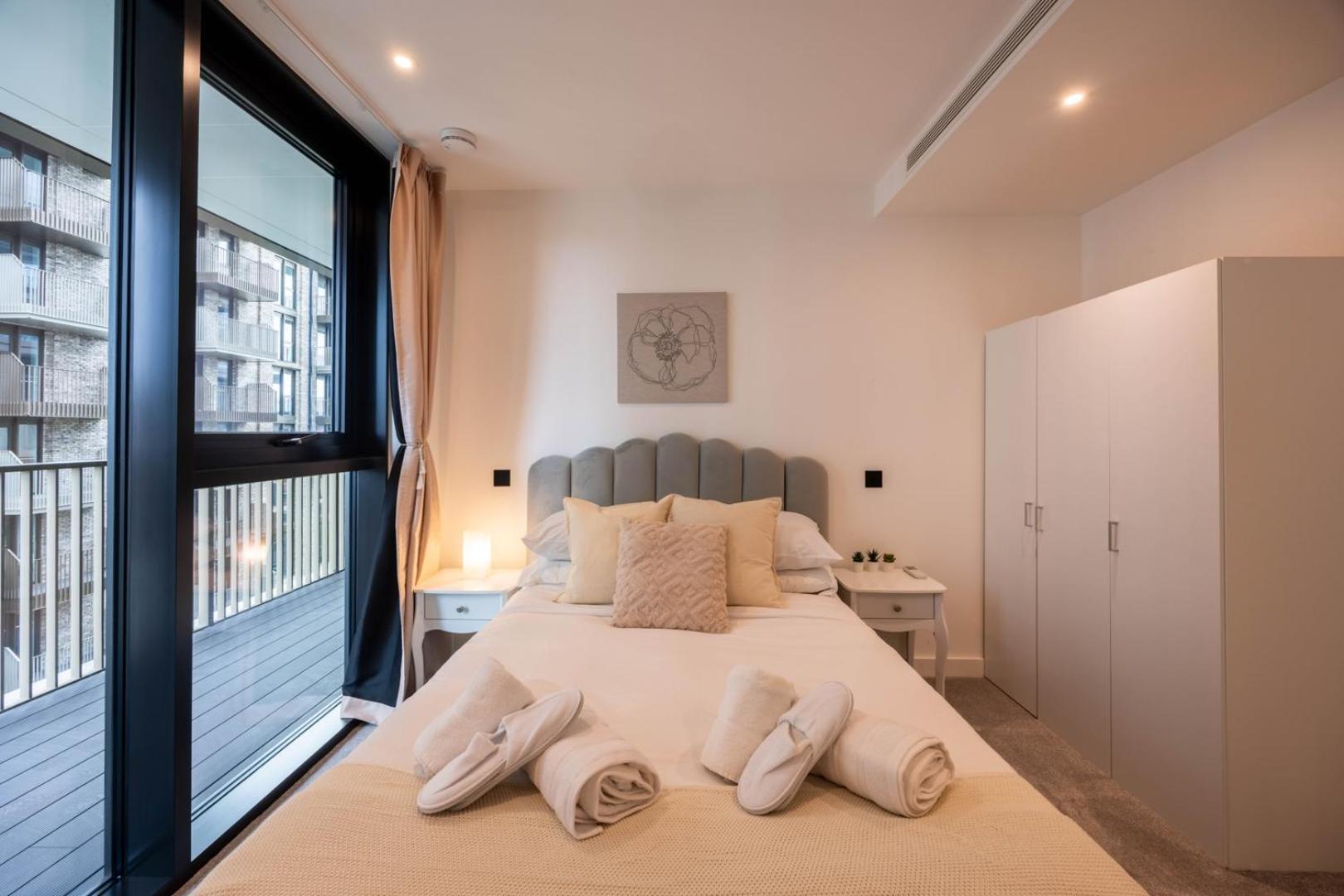 New | Luxury 2bd/2b Wapping Apartment *