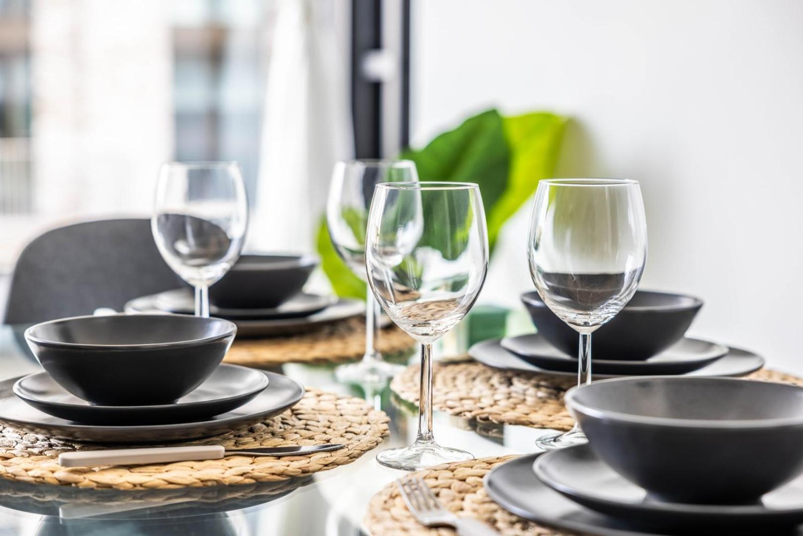 New | Luxury 2bd/2b Wapping Apartment