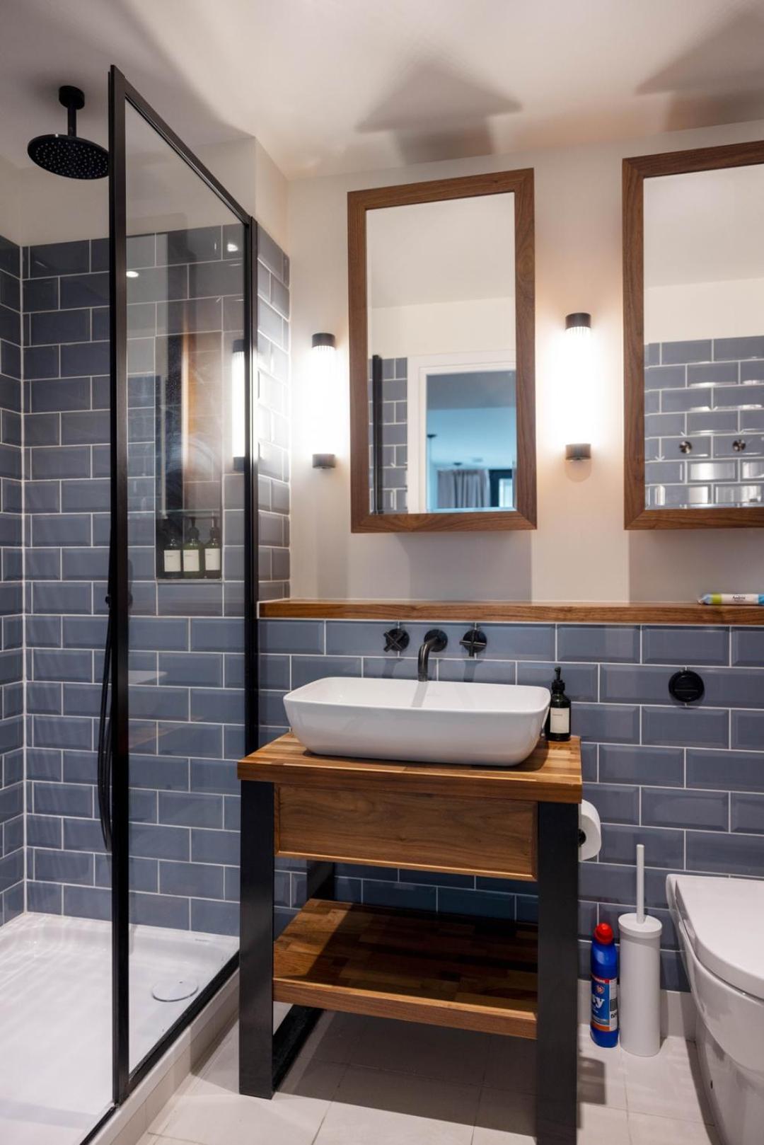 New | Luxury 2bd/2b Wapping *