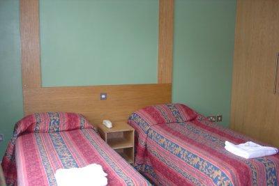 Westbury 3* London