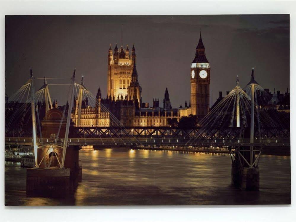 In2 Apartment London
