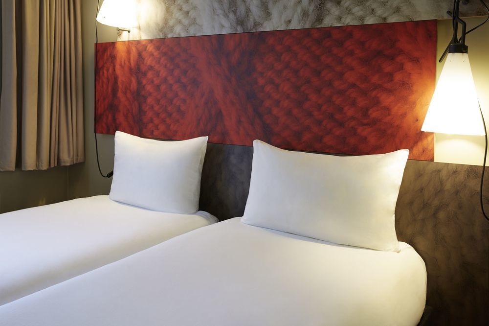 Ibis Docklands Canary Wharf Hotel 3*