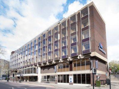 Travelodge Kings Cross Royal Scott 3* Londres