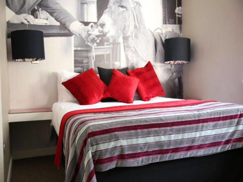 Hotel Old Ship Hackney London