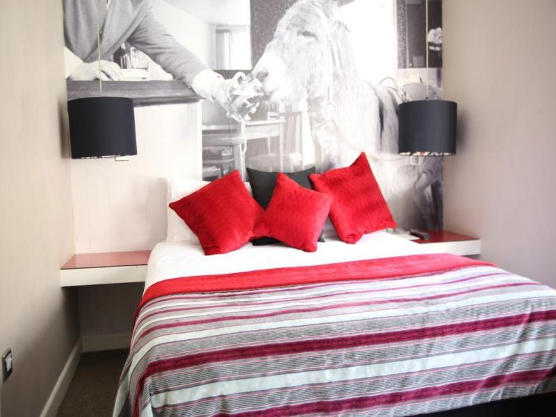 Hotel Old Ship Hackney London