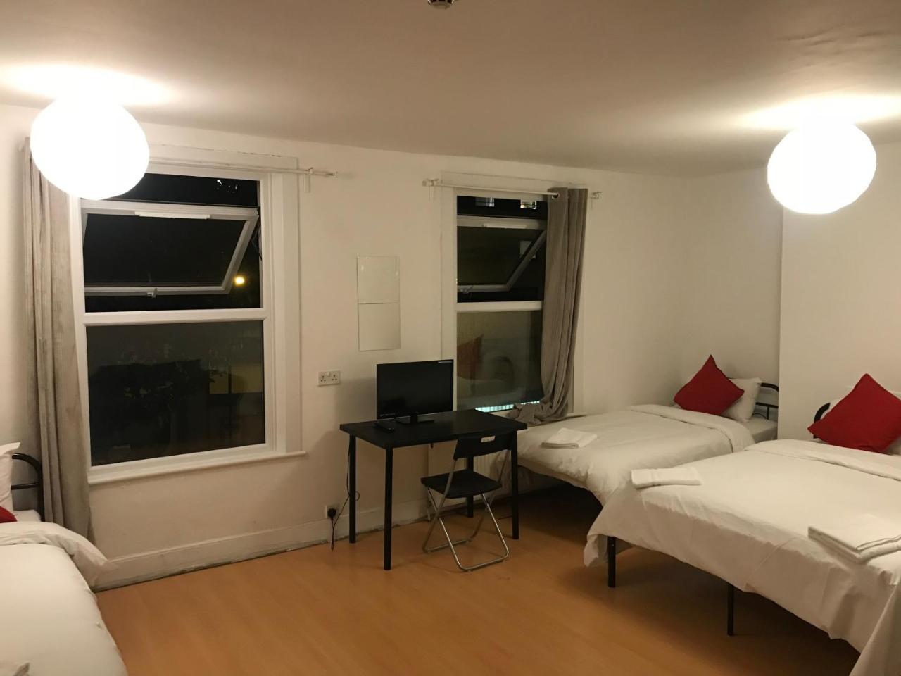 Poplar Guest house *