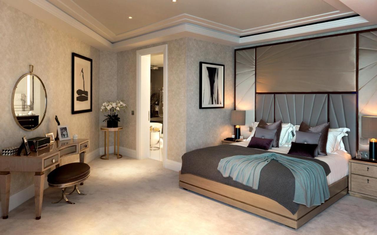 Four Seasons At Tower Bridge Hotel