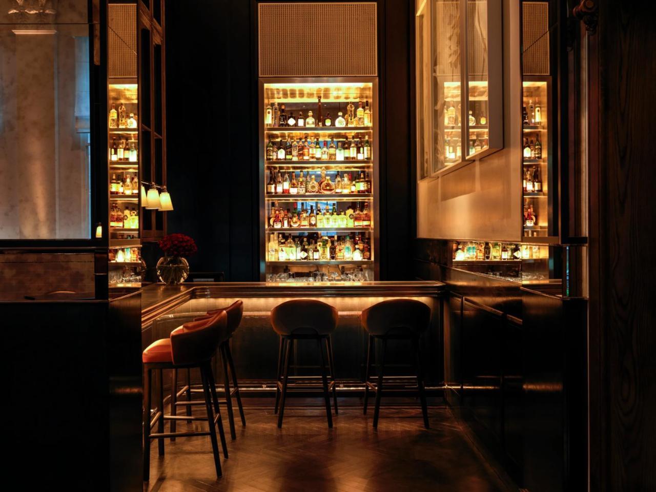 Four Seasons At Tower Bridge Hotel