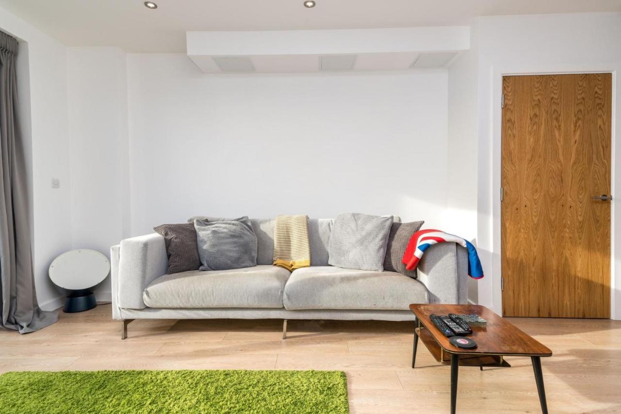 New 2bd Flat 4mins To Excel Centre Fast City Links * London