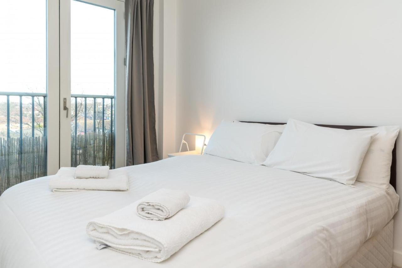 New 2bd Flat 4mins To Excel Centre Fast City Links *